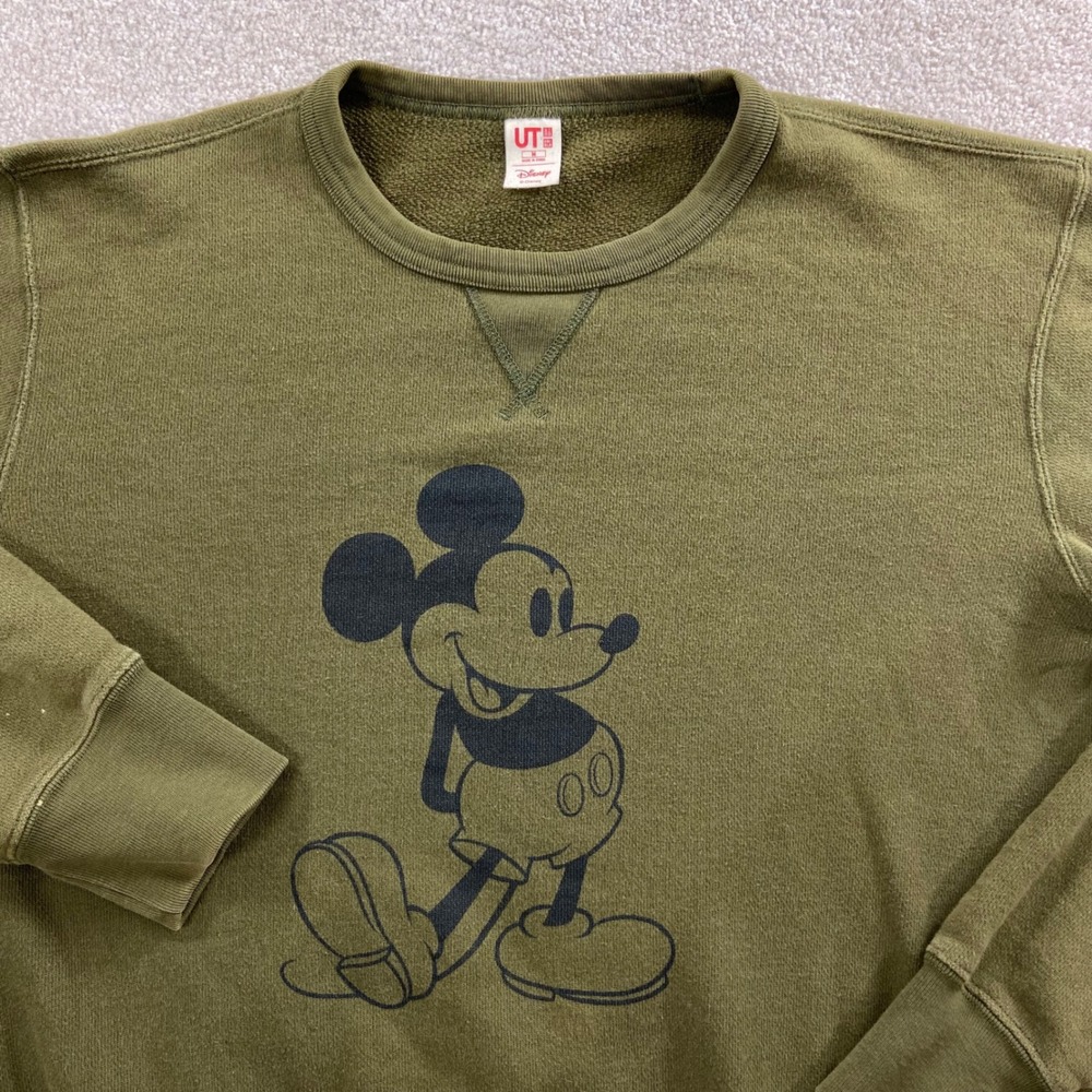 Uniqlo UT Mickey Mouse Sweatshirt Mens Medium Green Disney Graphic Crewneck